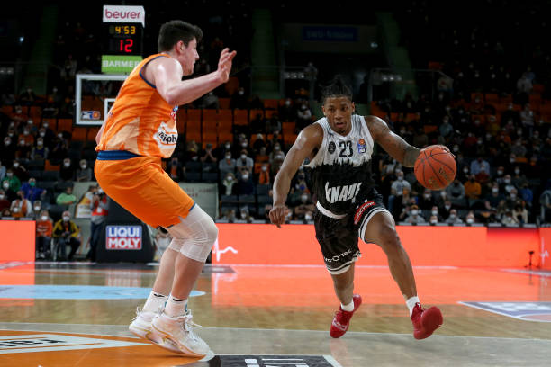 的技术和坚 的技术和坚