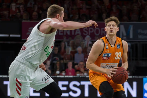 显然是着眼 显然是着眼