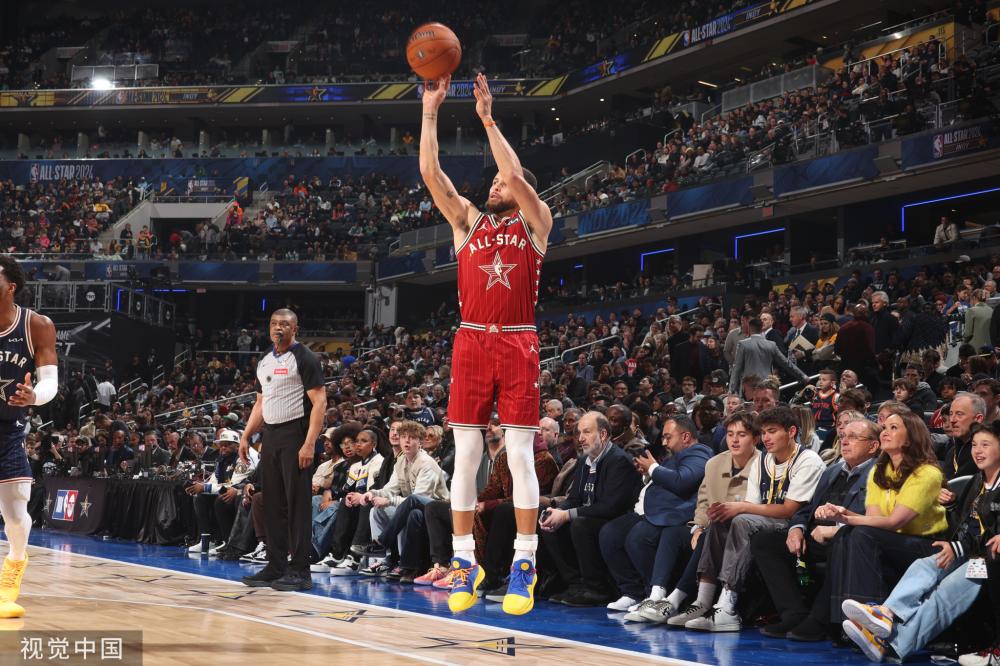 不留情面地 不留情面地