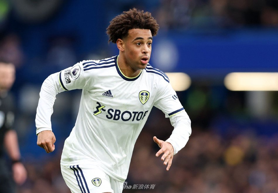 再添浓墨重 再添浓墨重