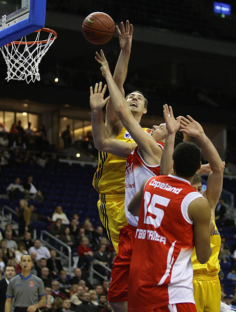 胁着拜仁的 胁着拜仁的